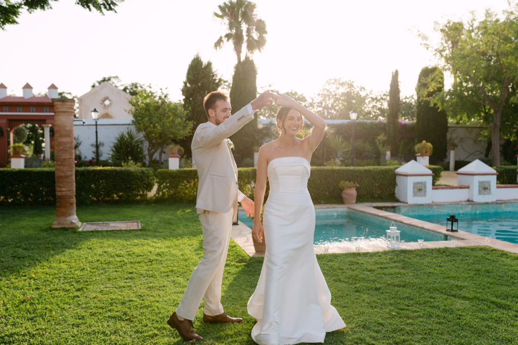 BlancoWhite_WeddingDestination_HaciendadeOran 0149 Baile de novios en hacienda de Oran Sevilla
